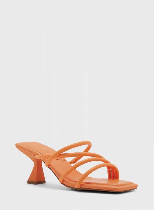صندل زنانه الدو نارنجی مدل 1401