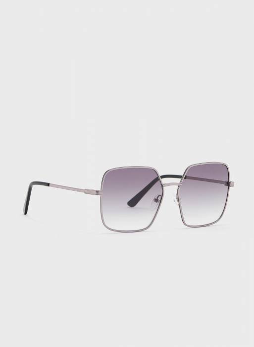 عینک آفتابی زنانه نقره ای برند karl lagerfeld مدل 4843