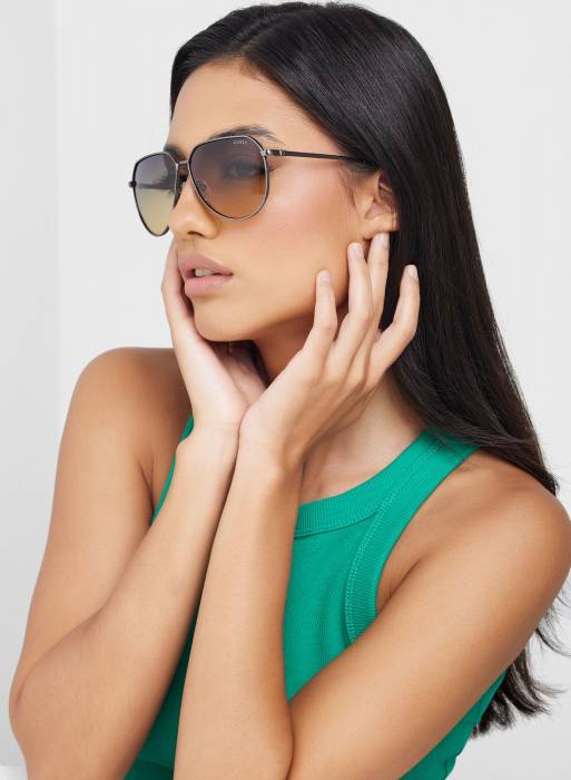 عینک آفتابی زنانه گس طوسی خاکستری مدل 8352