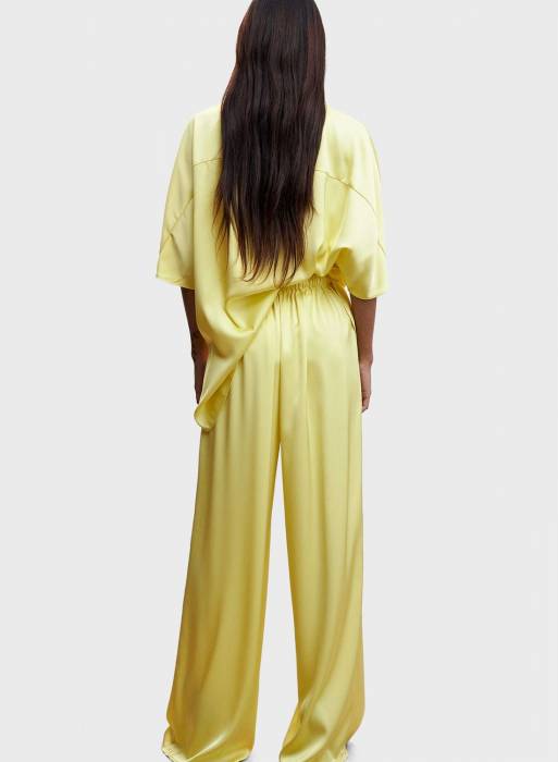 شلوار پارچه ای زنانه مانگو زرد مدل 5058